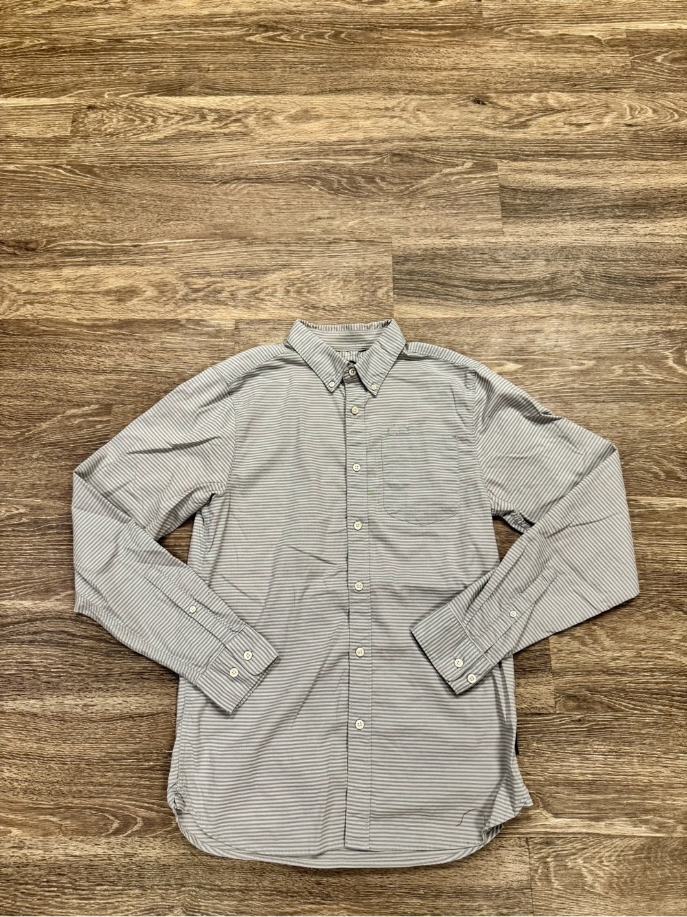 The North Face Men's Striped Button Down Shirt Gray Small Stretch Hiking